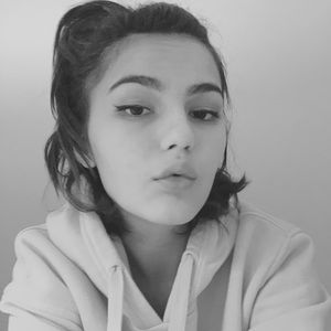 Meet your Posher, Lily